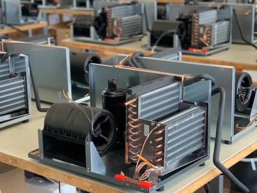 L&uuml;bra LDH Compact Cube - Produktion
